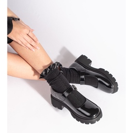 Patent fekete naplopók vastag talppal 1