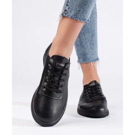 Klasszikus fekete női tornacipő 1