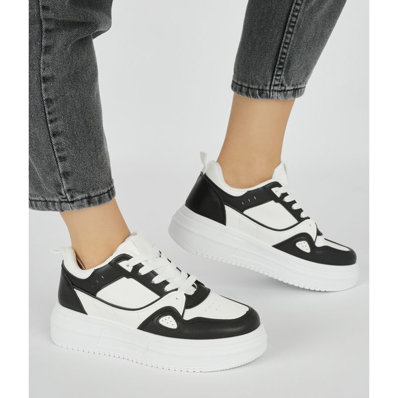 Fekete női platform sportcipő 2