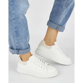 Fehér női tornacipő bézs elemmel 2