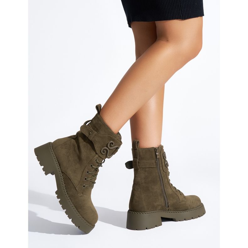 Sötétzöld fűzős velúr munkások 2