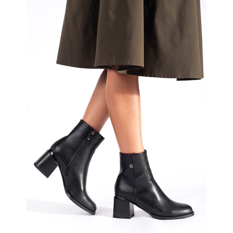 Goodin Klasszikus fekete női bokacsizma 1