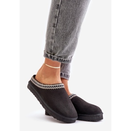 Kényelmes otthoni cipő Női papucs hímzéssel Inblu FX000021 Fekete 1