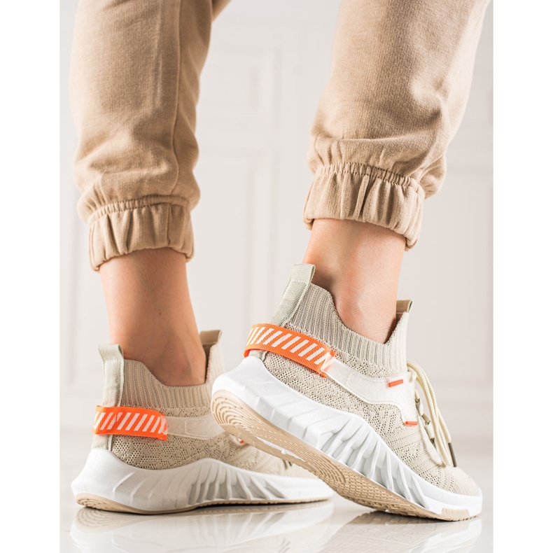 Weide Divatos textil tornacipő bézs 2 Weide Divatos textil tornacipő bézs 2