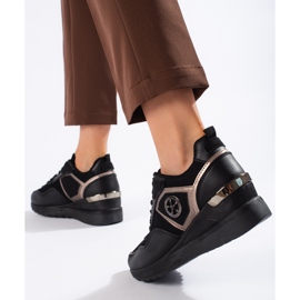 Női fekete sportcipő 2