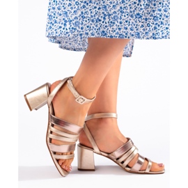 Sabrina Sergio Leone arany színű női szandál pántokkal aranysárga 1