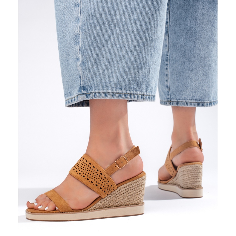 Barna színű női ékszandál 1