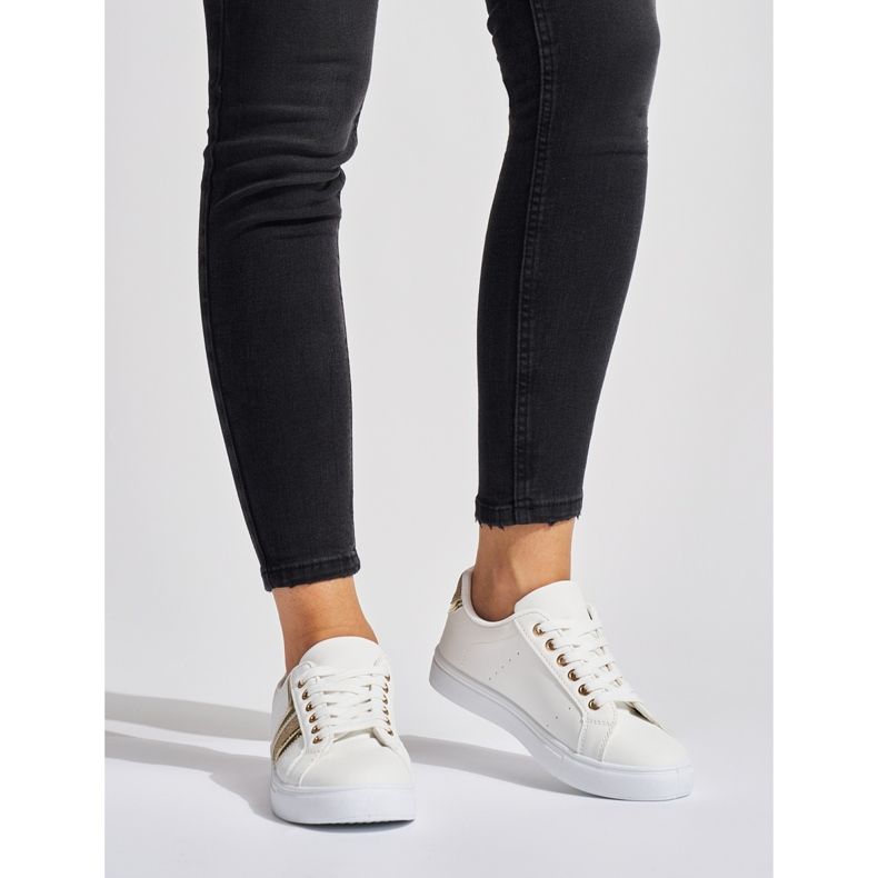 Fehér női sportcipő 1