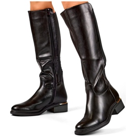 Öko bőrből készült fekete női csizma télire 2