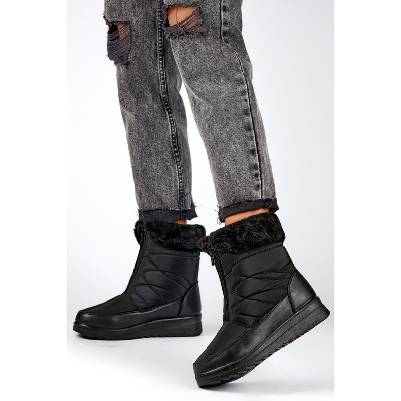 Hőszigetelt magas női téli csizma, hócsizma cipzárral, téli csizma lapos talppal fekete 1