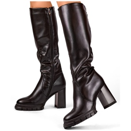 Fekete térdig érő magas sarkú csizma, szigetelt női csizma sarokkal, eko bőr 1