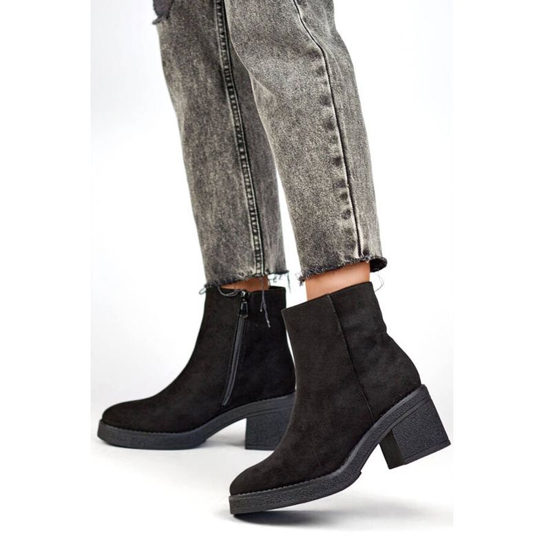 Női klasszikus velúr magas sarkú csizma, fekete MS1508B 2 Női klasszikus velúr magas sarkú csizma, fekete MS1508B 2