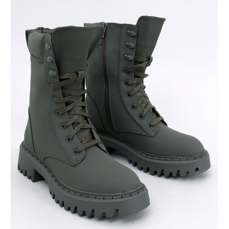 Zöld Tamás fűzős munkások 1