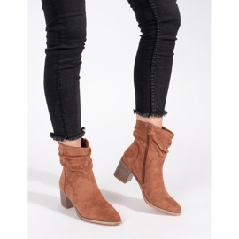 Barna velúr bokacsizma fodros felsőrésszel 2