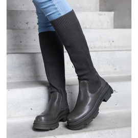 Zöld bebújós csizma rugalmas felsőrésszel, masszív Elthea talpon 1