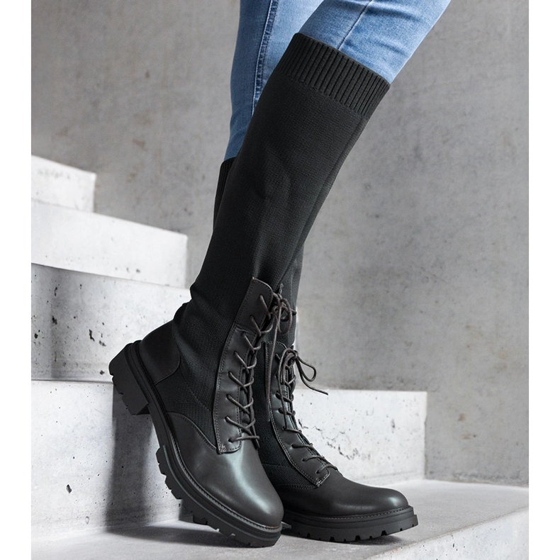 Zöld bebújós csizma rugalmas anyag felsőrésszel a Luana cégtől 1