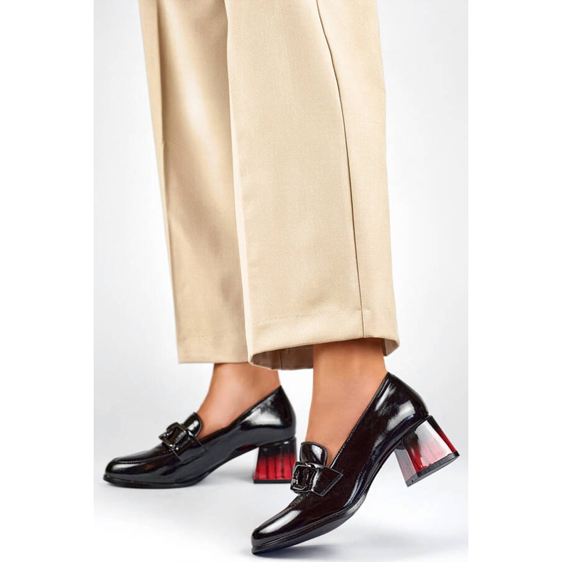 Női elegáns lakkcipő magas sarkú, fekete színű GD-FL477-B 2