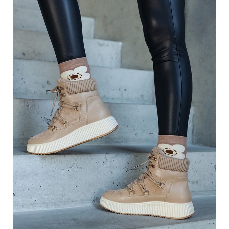 Rosemarie bézs bokacsizma vastag talppal 1