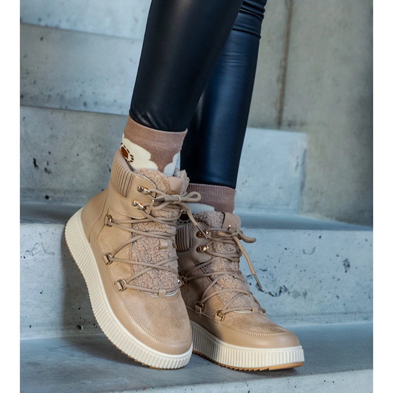 Rosemarie bézs bokacsizma vastag talppal 2