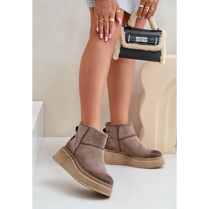 Bőr velúr hócsizma emelvényen és éken Maciejka 06769-02 sötétbarna 2