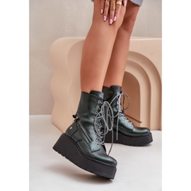 Bőr munkáscsizma emelvényen és éken Maciejka 06676-09 zöld 2 Bőr munkáscsizma emelvényen és éken Maciejka 06676-09 zöld 2