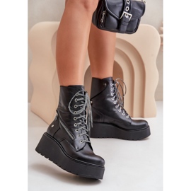 Bőr munkáscsizma emelvényen és éken Maciejka 06676-01 fekete 2