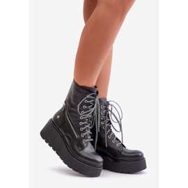 Bőr munkáscsizma emelvényen és éken Maciejka 06676-01 fekete 1