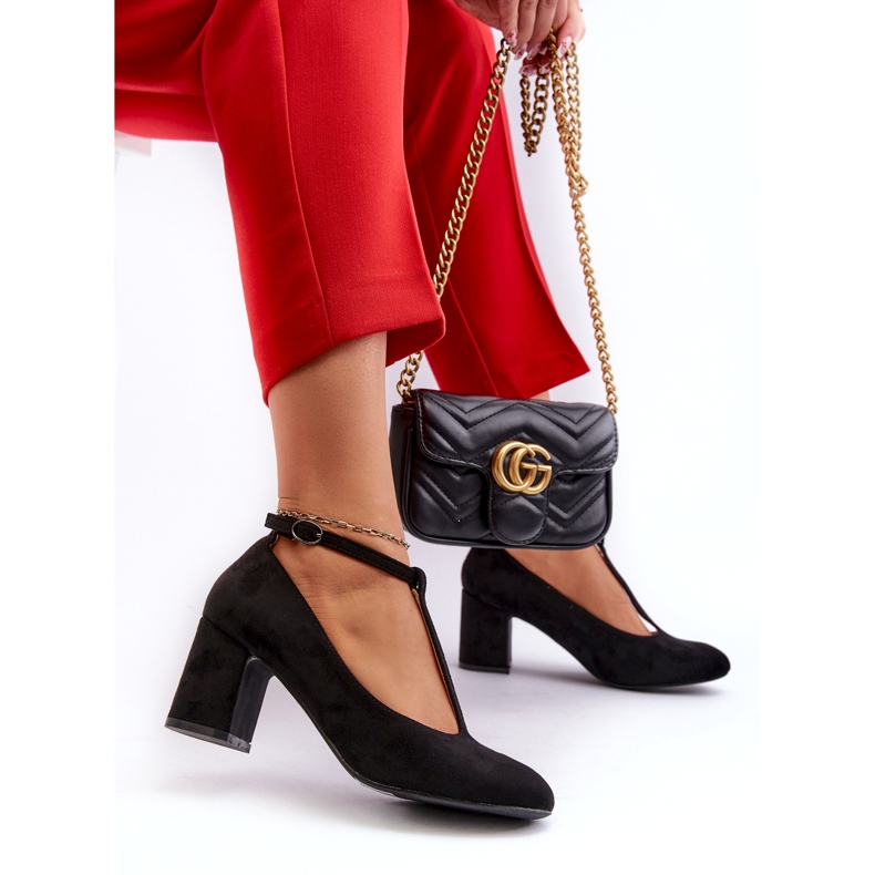 Eco-velúr pumpák tűsarkúval, fekete 2