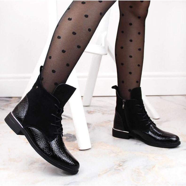 Filippo W PAW476 fekete lakkbőr szigetelt csizma 2