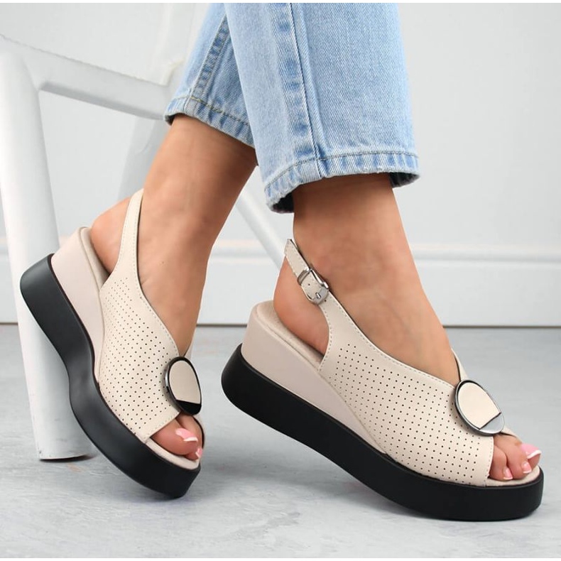 Bőr áttört ékszandál Filippo W PAW530, bézs 1