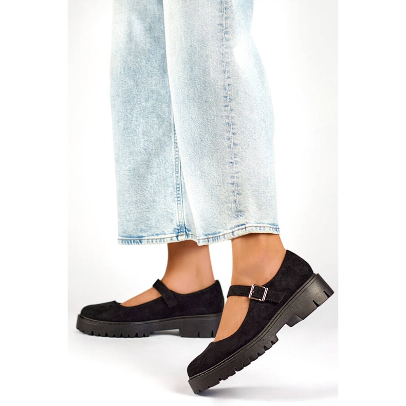 Női velúr cipő csattal, fekete 2720-1B 2