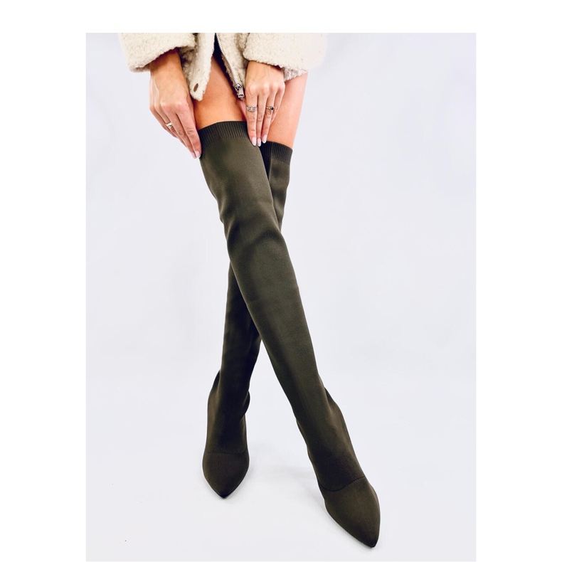 Rugalmas zöld magassarkú muskétások 2