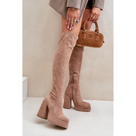 8669-es modell bézs csizma 1