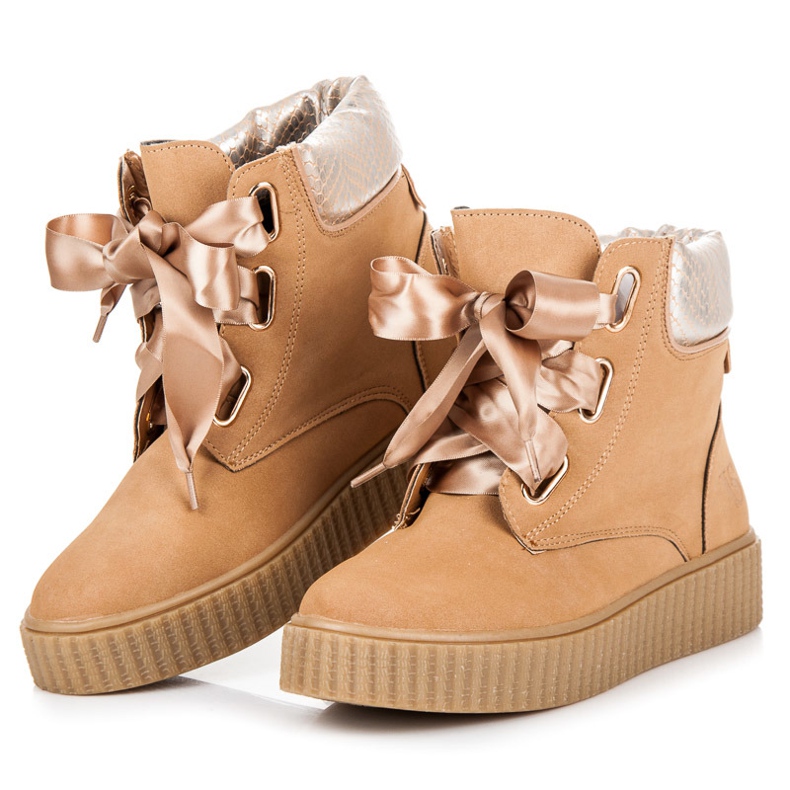 Vices Fűzős kúszónövények barna 1