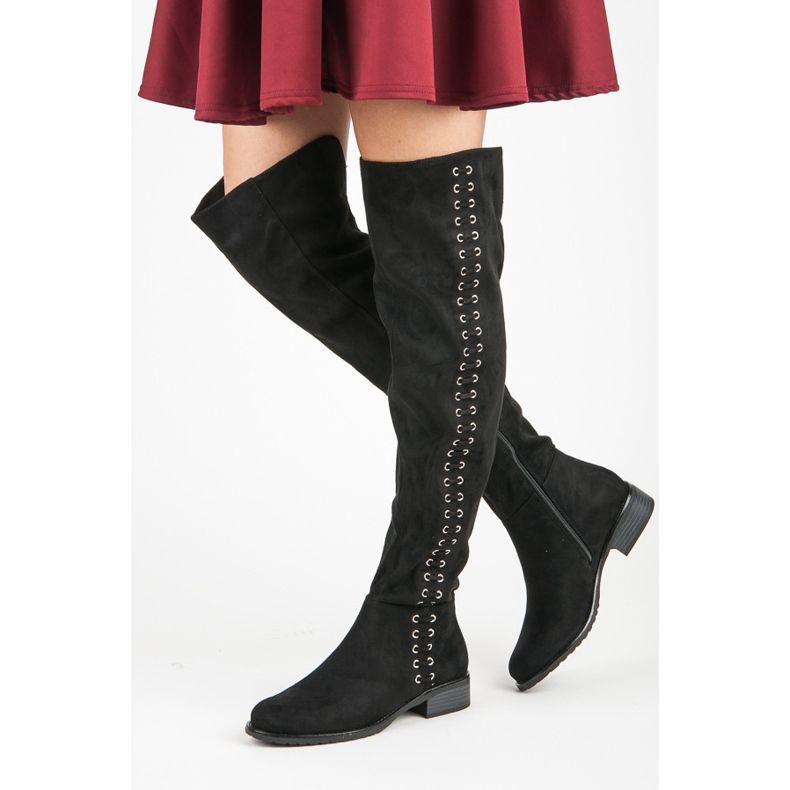 Ideal Shoes Csizma díszkötéssel fekete 2