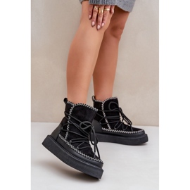 Hímzéssel ellátott női hócsizma, fekete 2