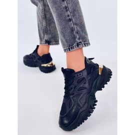 Fekete női sportcipő vastag talppal 1