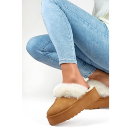 Női platformpapucs teveprémmel 81366-2-C barna 2