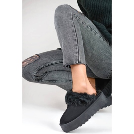 Női emelvénypapucs bundával, fekete 81366-1B 1 Női emelvénypapucs bundával, fekete 81366-1B 1