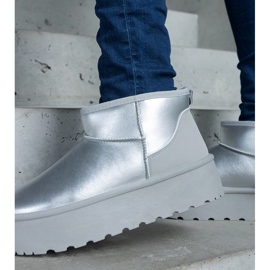 Ezüst alacsony havas csizma az emelvényen 2