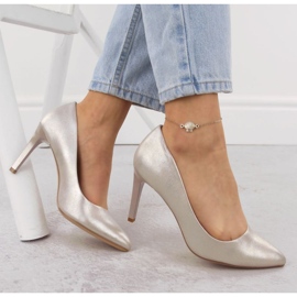 Sergio Leone 1339 bézs velúr szivattyúk 2