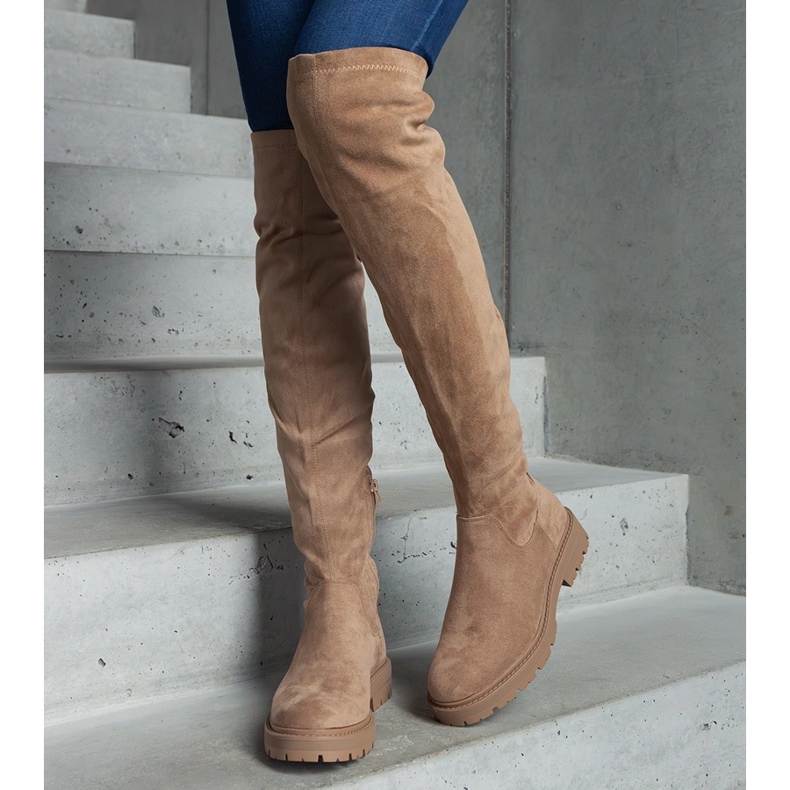 Barna hosszú csizma lapos talppal 1