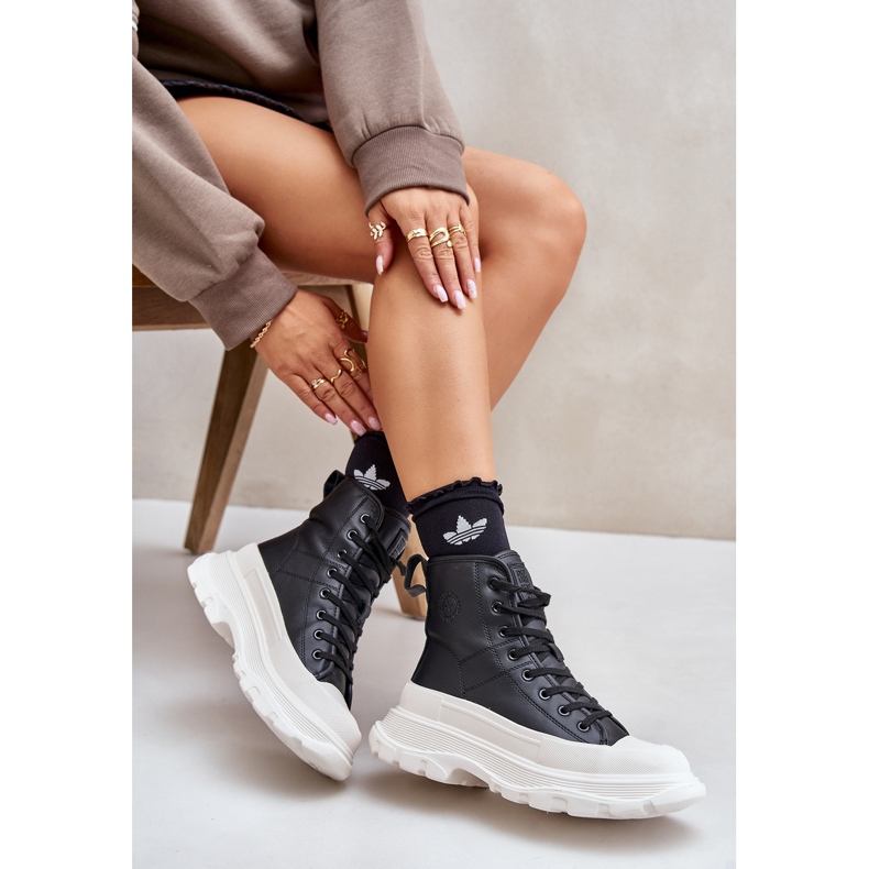 Bőr szigetelt tornacipő hatalmas platformon Big Star OO274A599 fekete 1