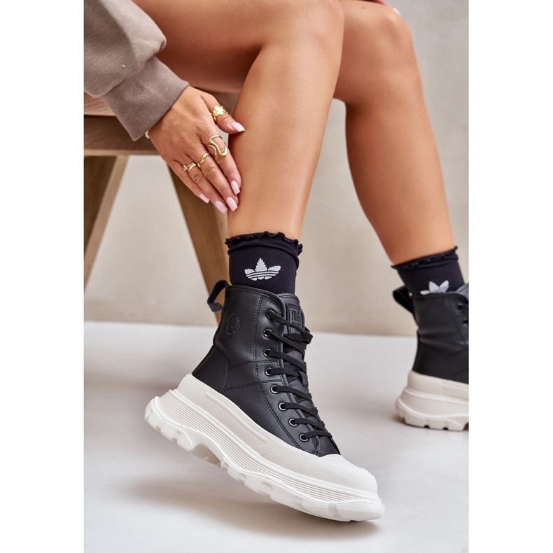 Bőr szigetelt tornacipő hatalmas platformon Big Star OO274A599 fekete 2