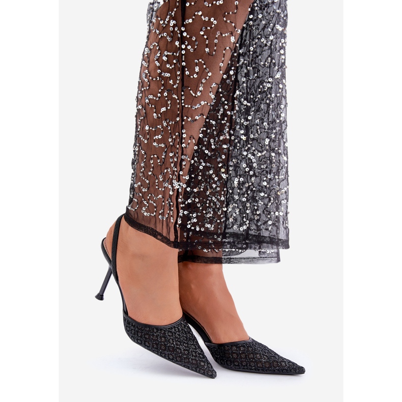 Fekete csillámmal díszített magassarkú nyitott sarokkal 1