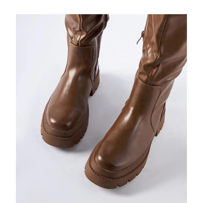 Barna lapos klasszikus csizma Christientől - Solea 1