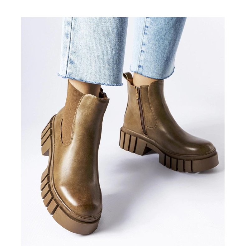 Barna platform Chelsea csizma a Giusy - Solea cégtől 1