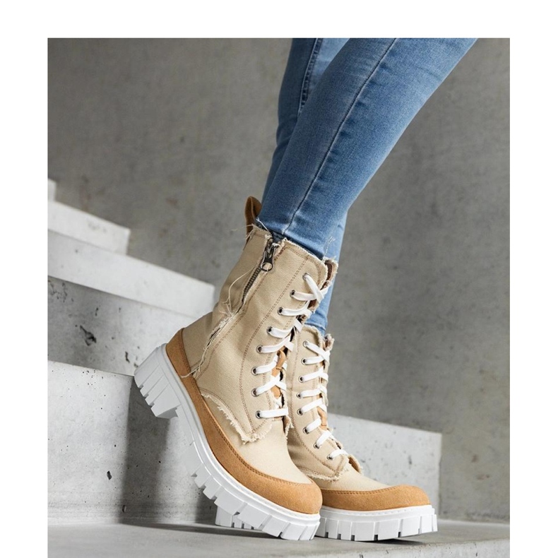 Bézs színű hőszigetelt csizma a Crispiero - Solea márkától 1