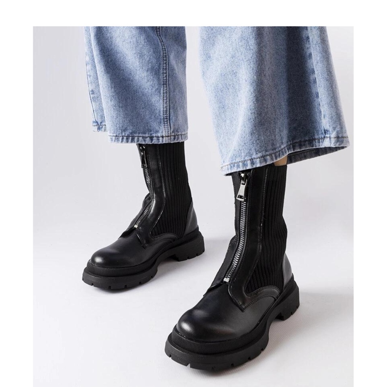 Fekete zoknis bokacsizma a Napolitanitól - Solea 1