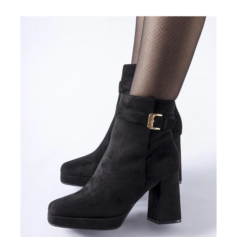 Fekete szigetelt klasszikus bokacsizma Caio - Solea velúrból 1